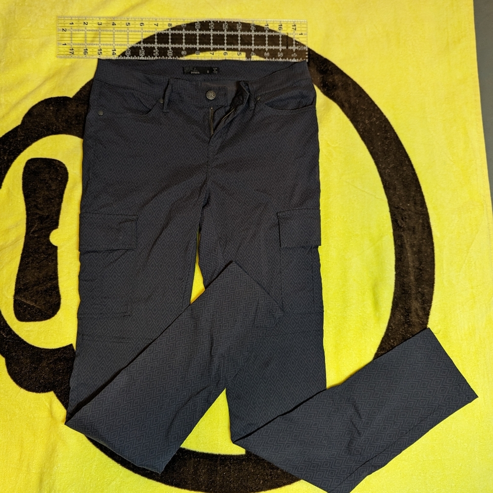 Navy prana cargo pants - 6 pocket size 6